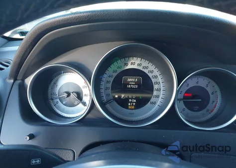 2013 Mercedes-Benz C 300 Sport 4Matic из США, поврежденный, VIN WDDGF8AB1DG104639